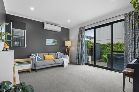 Photo of property in 18 Ringa Matau Road, Hobsonville, Auckland, 0616