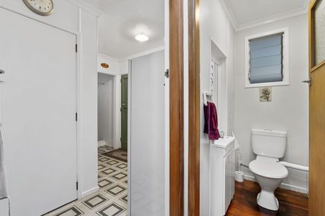 Photo of property in 1277 South Road, Manaia, Hawera, 4678