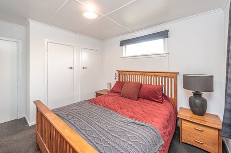 Photo of property in 18 Suther Street, Waverley, 4510