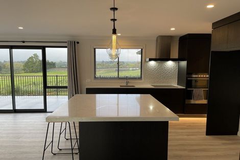 Photo of property in 10 Oyster Place, Omokoroa, 3114