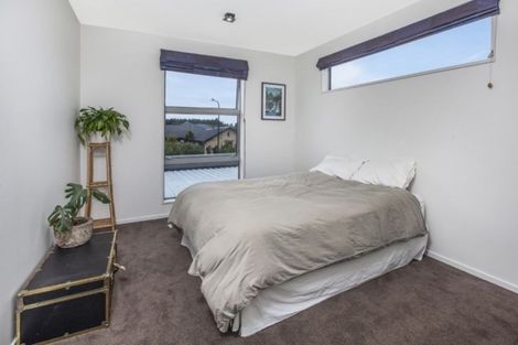 Photo of property in 31 Linkwater Way, Parklands, Christchurch, 8083