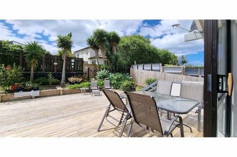 Photo of property in 2/39 Killarney Avenue, Torbay, Auckland, 0630