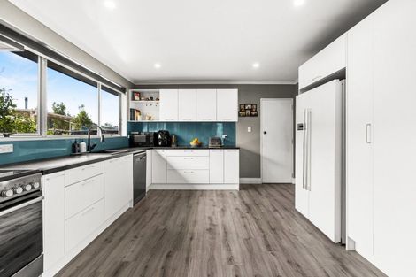 Photo of property in 69 Puketapu Road, Taradale, Napier, 4112