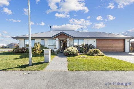 Photo of property in 8 Claremont Crescent, Amberley, 7410
