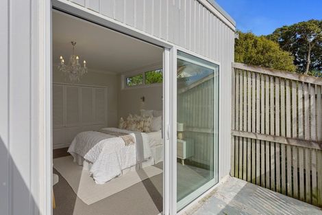 Photo of property in 9 Moana Road, Paraparaumu, 5032