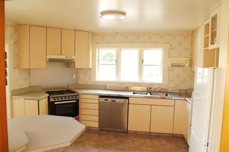 Photo of property in 297 The Parade, Island Bay, Wellington, 6023