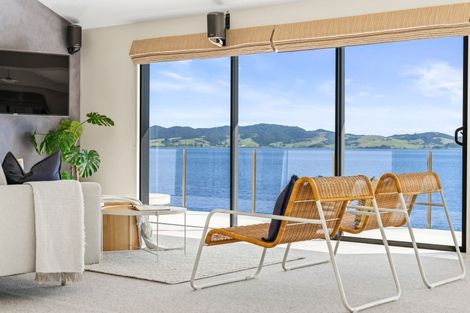 Photo of property in 42 Manganese Point Road, Tamaterau, Whangarei, 0174