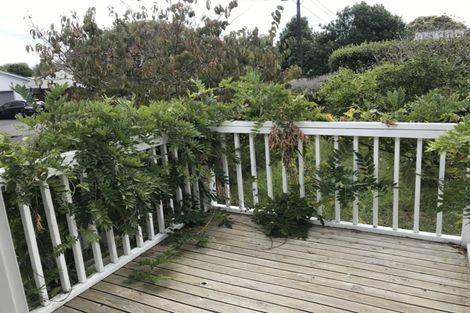 Photo of property in 27 Lambeth Road, Mount Eden, Auckland, 1041