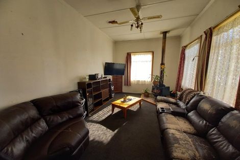 Photo of property in 14 Bridge Street, Tuatapere, 9620