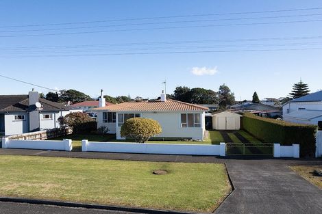 Photo of property in 83 Browne Street, Waitara, 4320