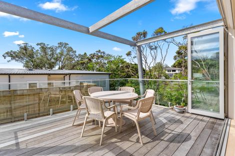 Photo of property in 6 Wendy Hood Way, Snells Beach, 0920