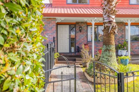 Photo of property in 128 Collins Road, Melville, Hamilton, 3206