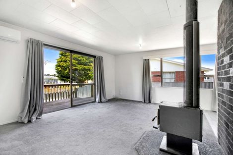 Photo of property in 24 Fergusson Street, Marton, 4710