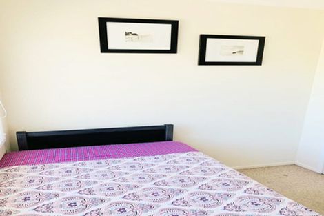 Photo of property in 42a Trentham Road, Papakura, 2110