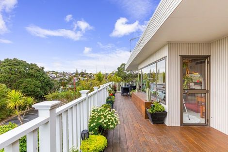 Photo of property in 2/22 Hastings Road, Mairangi Bay, Auckland, 0630