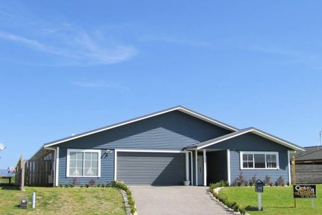 Photo of property in 44 Calypso Drive, Papamoa Beach, Papamoa, 3118