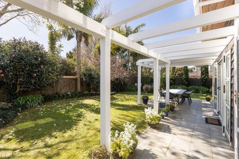 Photo of property in 15 Knightsbridge Place, Bethlehem, Tauranga, 3110