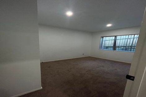 Photo of property in 32 Lime Hill Rise, Flat Bush, Auckland, 2019
