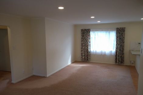 Photo of property in 1/41 Ellice Road, Totara Vale, Auckland, 0629