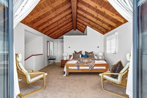 Photo of property in 1 Lagoon Way, Omaha, 0986