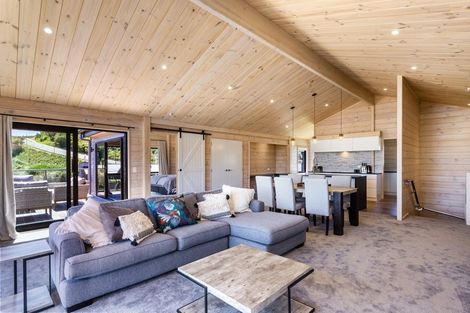 Photo of property in 4 Grand Vista Lane, Kinloch, Taupo, 3377