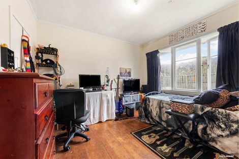 Photo of property in 11a Kervil Avenue, Te Atatu Peninsula, Auckland, 0610