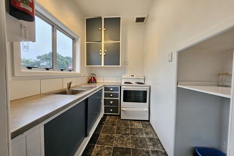 Photo of property in 2 Warburton Street, Karoro, Greymouth, 7805