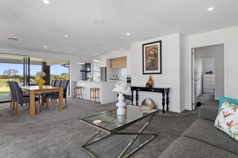 Photo of property in 93 Lynley Park Drive, Omokoroa, 3114