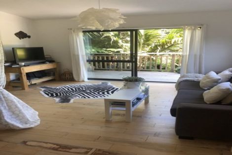 Photo of property in 25 Kennedy Avenue, Forrest Hill, Auckland, 0620