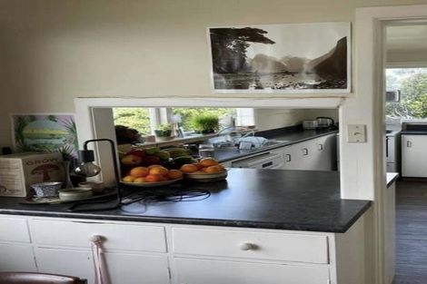 Photo of property in 6 Peranga Terrace, Hataitai, Wellington, 6021