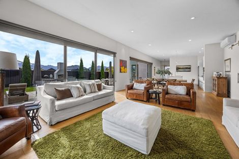Photo of property in 16 Sapphire Spring Rise, Wanaka, 9305