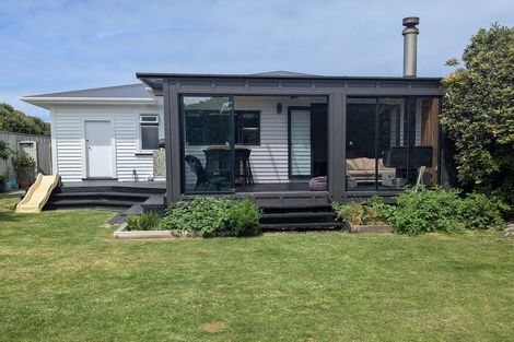 Photo of property in 80a Lyall Parade, Lyall Bay, Wellington, 6022