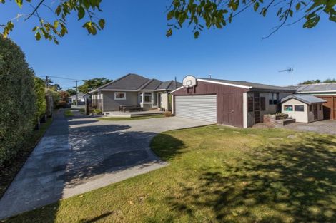Photo of property in 19 Wilton Crescent, Bishopdale, Christchurch, 8053