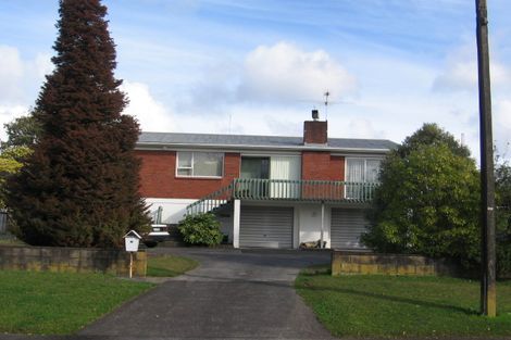 Photo of property in 26 Taipari Road, Te Atatu Peninsula, Auckland, 0610