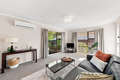 Photo of property in 1/126 Lake Terrace Road, Burwood, Christchurch, 8061