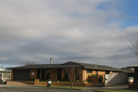 Photo of property in 6 Tukes Place, Greenmeadows, Napier, 4112