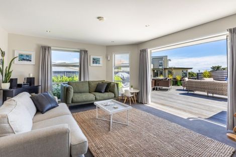 Photo of property in 16 Istana Place, Britannia Heights, Nelson, 7010