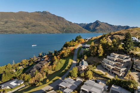 Photo of property in 6 Lordens Place, Fernhill, Queenstown, 9300