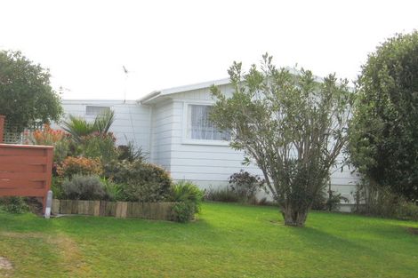 Photo of property in 27 Snells Beach Road, Snells Beach, 0920