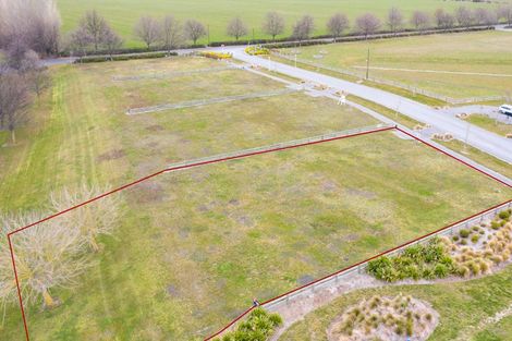 Photo of property in 8 Village Green Drive, Huntingdon, 7774