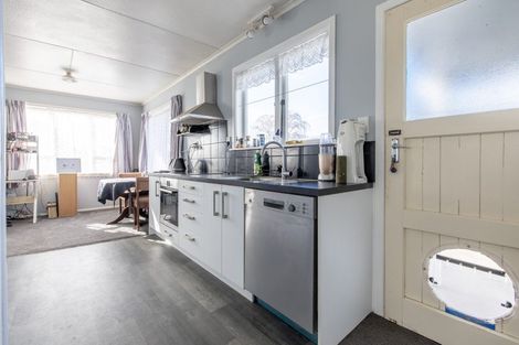 Photo of property in 27 Freyberg Terrace, Waipukurau, 4200