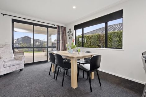 Photo of property in 27 Plescher Crescent, Leamington, Cambridge, 3432