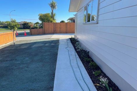 Photo of property in 1a Saint Vincent Way, Waikanae, 5036
