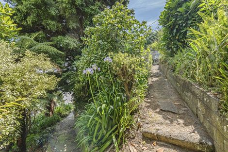 Photo of property in 35 Queens Road, Glen Avon, New Plymouth, 4312