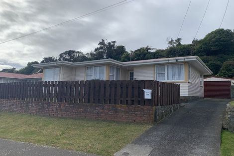 Photo of property in 19 Catherine Crescent, Paparangi, Wellington, 6037