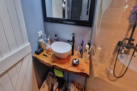 Photo of property in 150 Wirihana Road, Hawera, 4674