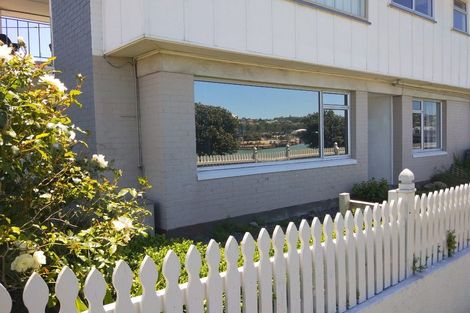 Photo of property in 2/1 Charles Street, Westshore, Napier, 4110