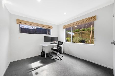 Photo of property in 1 Jammen Drive, Massey, Auckland, 0614