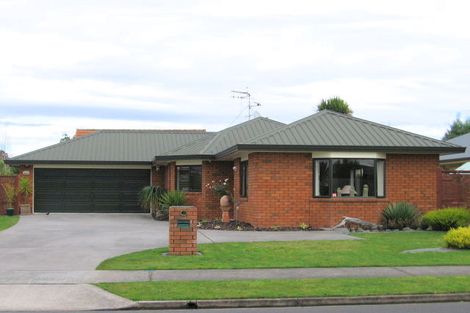 Photo of property in 48 Waiwherowhero Drive, St Andrews, Hamilton, 3200