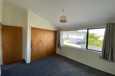 Photo of property in 1/6 Clare Place, Glenfield, Auckland, 0629